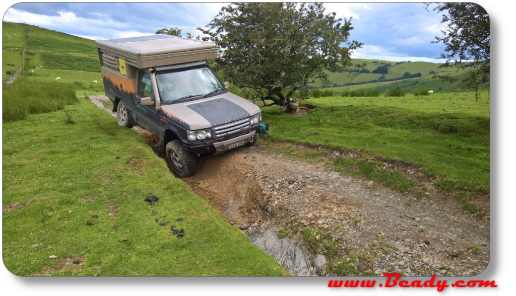 RAnge rover extreme off roading