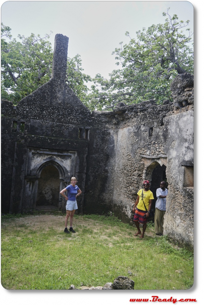 Mosque ruins around Lamu