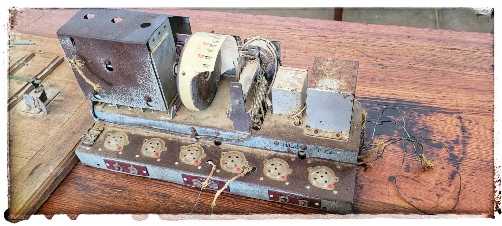 old electrical valve radio at Kolmanskop