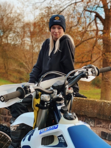 Chloe Anna Jones - HusqvarnaTE 250 I